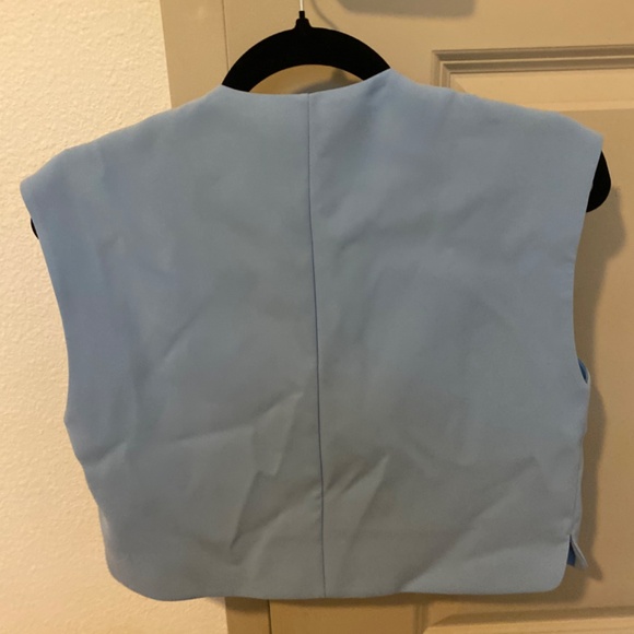 Zara Cropped Vest - Picture 2 of 3